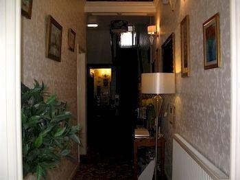 בלקפול The Cornhill Hotel מראה חיצוני תמונה